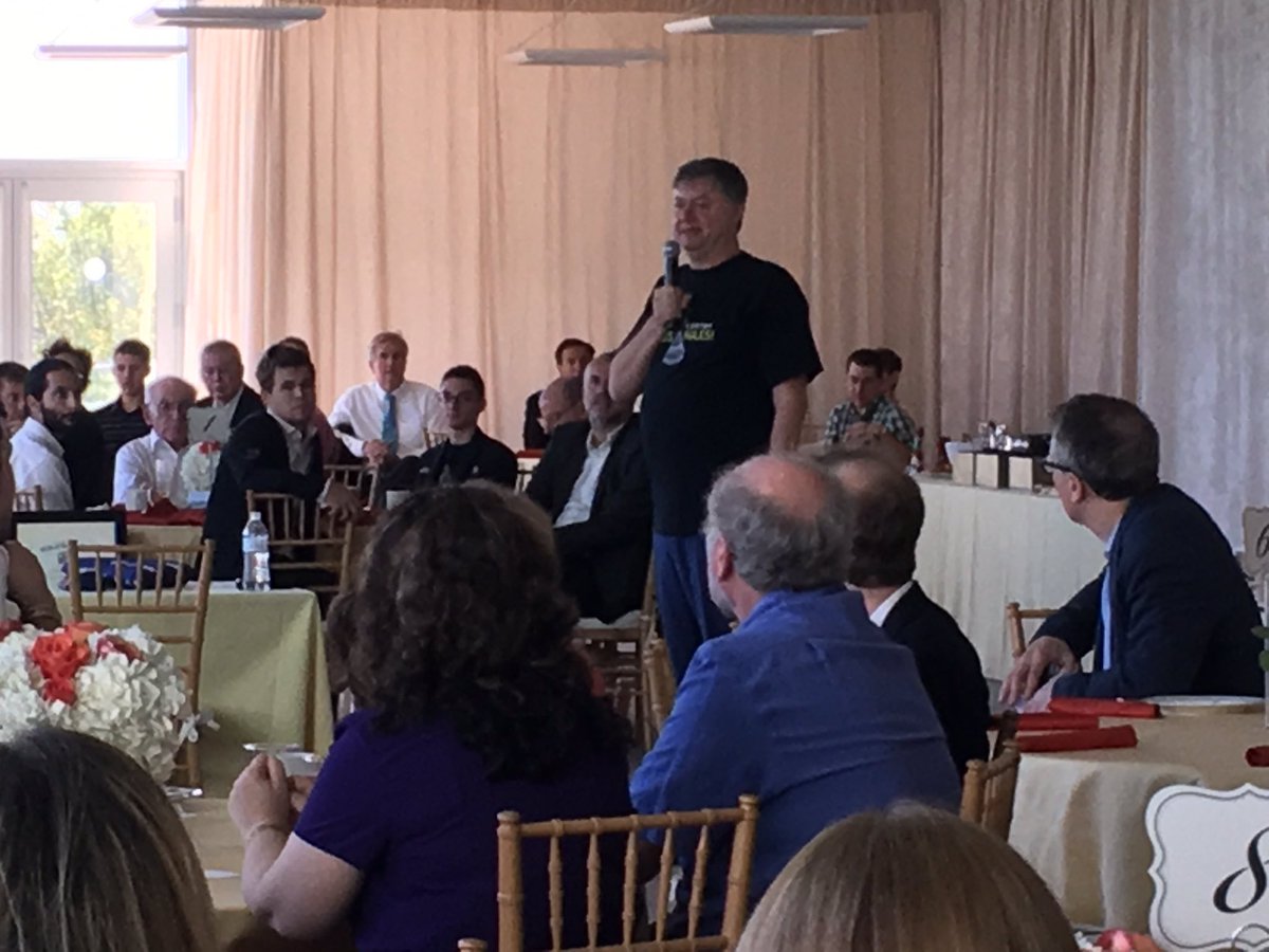 LibertySciCtr's tweet photo. LSC CEO Paul Hoffman introducing the Play Magnus Live brunch and blitz. #lscchess #magnuscarlsen @hoffmanpaul #chess https://t.co/owNEqJtOuj