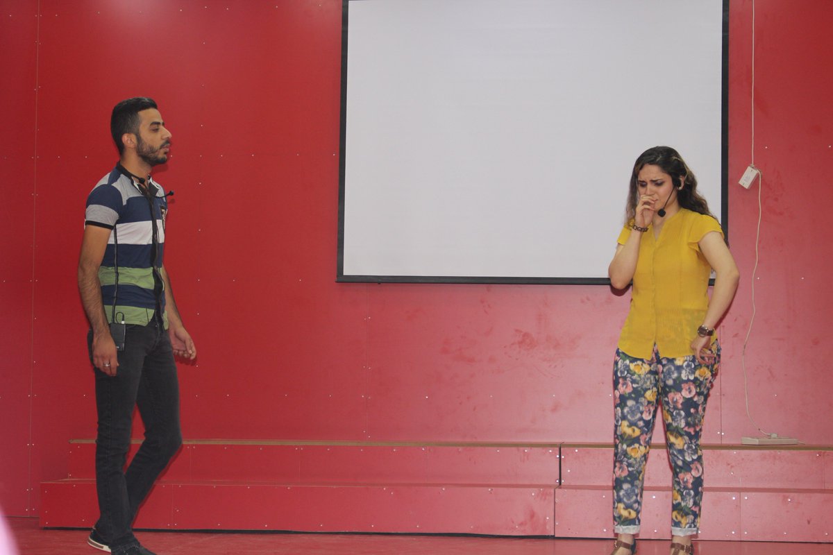 SOSCdOrient's tweet photo. #Irak les jeunes de #duhok jouent un piece de theatre sur la vie de #deplaces devant les volontaires #SOSCDO https://t.co/d3DVfaKTWk