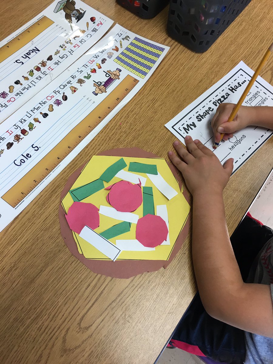 Mrs_Amodeo's tweet photo. Yum! These shape pizzas look good enough to eat! ππ #Kindergarten #shapepizza https://t.co/QxFGq7zmJy