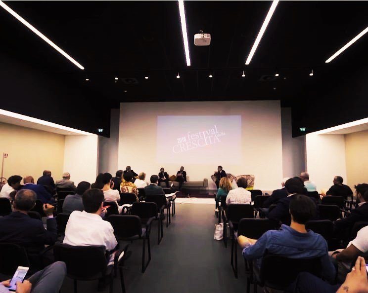 Mark_Up_'s tweet photo. Festival della Crescita: i protagonisti dell'innovazione in video https://t.co/QK1n69cUiU #innovazione #crescita #commercio #retail #gdo https://t.co/EYr1Xwt3tr