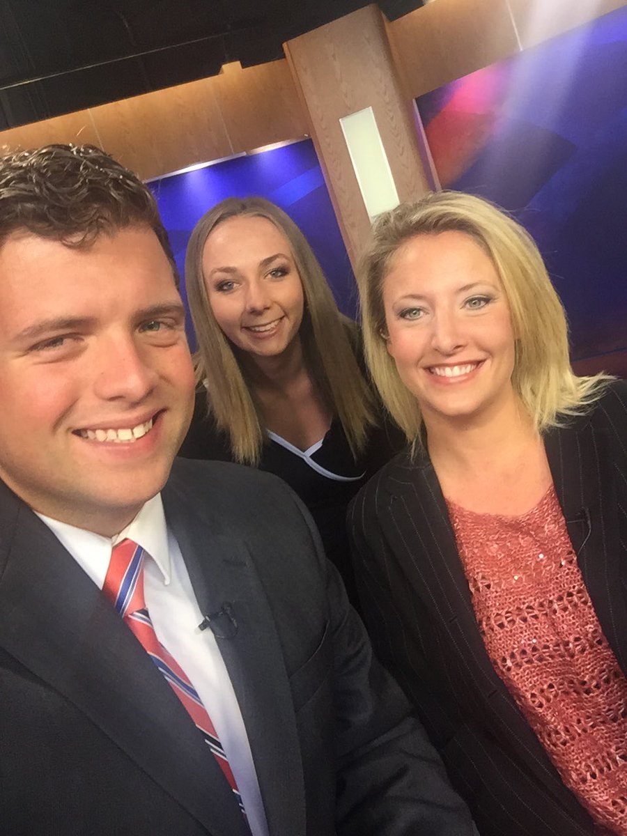 amberschatz's tweet photo. We are feeling #FallFabulous on the first official day of autumn #GoodDayDakota @JimmySG09 @KXMB @HeidiWerosta https://t.co/ismTnbclRk