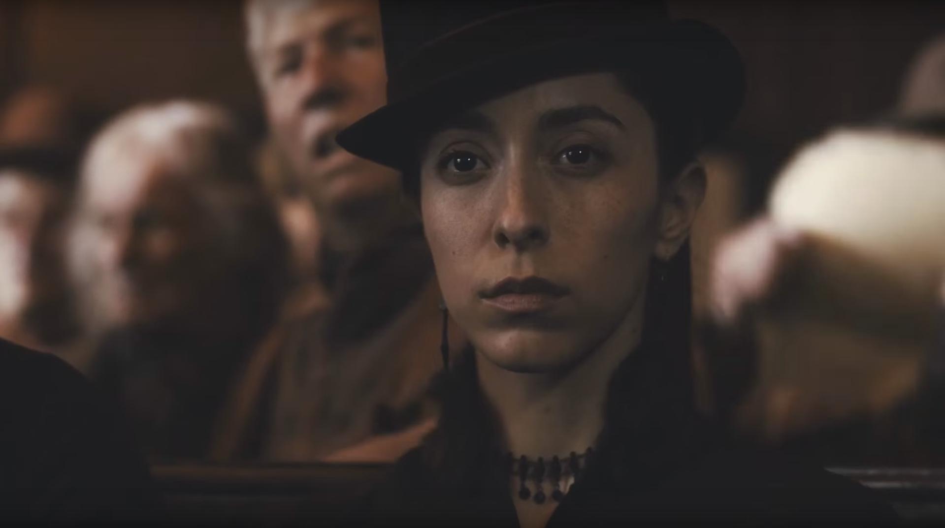 Gameofthronesjp 久しぶりにロブの嫁であるウーナ チャップリンを見ました 以前の予告編にはハイスパローとメイス タイレルの姿も 調べるとキャスティングがgotと同じニーナ ゴールドでした T Co T2hofarzsa