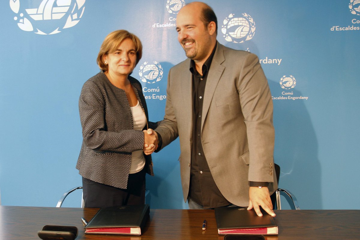 comuee's tweet photo. Avui hem signat un acord de col·laboració amb el @morabancandorra.Tots els detalls a https://t.co/FAhDHMAVu4. #EscaldesEngordany #maipor https://t.co/YQOi126kox