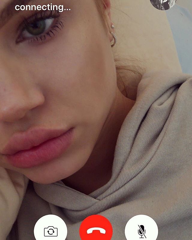 Meredithpriv's tweet photo. forever awaiting the day my friends &amp; brother who i miss dearly and i'm flying home to see in a week answer my calls... anyone wanna ft geez https://t.co/p6AAkvY4EO