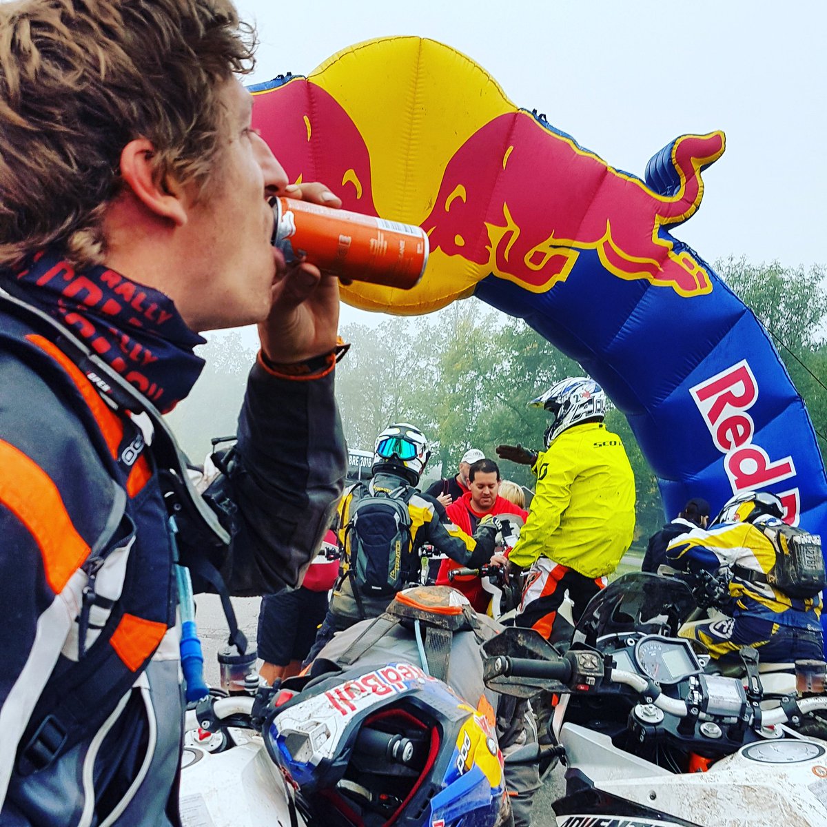 BirchyNZ's tweet photo. #throwingitbackthursday at the start of another challenging rally day. #GivesYouWings https://t.co/AHryBfAEsw