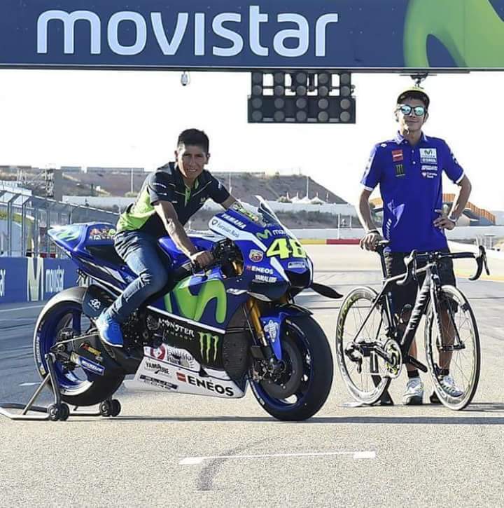 NairoQuinCo's tweet photo. Otra experiencia sobre ruedas con @ValeYellow46 @lorenzo99 y @alejanvalverde @movistar_es @Movistar_Team https://t.co/aw6rDLVIpm