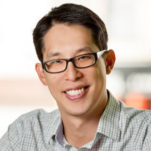 librarycongress's tweet photo. Hooray! Young People's Ambassador Gene Luen Yang won a MacArthur Genius Grant #NatBookFest https://t.co/uRtlLqNMK1 https://t.co/9nOzmg9LpP