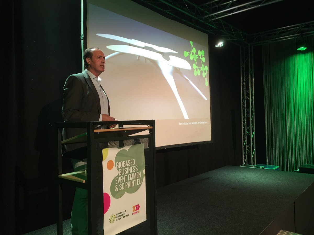 Nu Marc Beusenberg van <a href="/GreenPacNL/">Green PAC</a> over Agile Flex Desk Workplace 2020 een prachtig project ism <a href="/Drentea/">Cătălin Drentea</a>