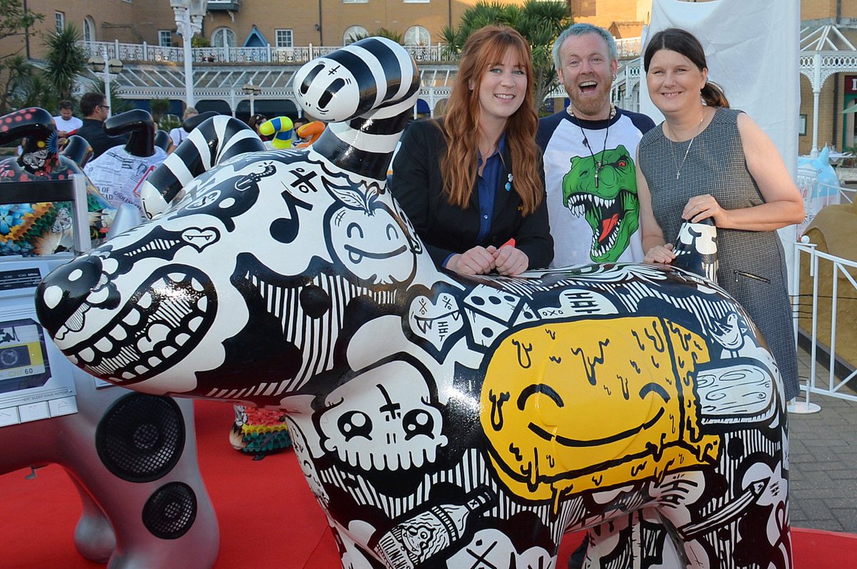 Some great Snowdog images on #MyBrightonandHove from the launch last night! mybrightonandhove.org.uk/page/city_insi…