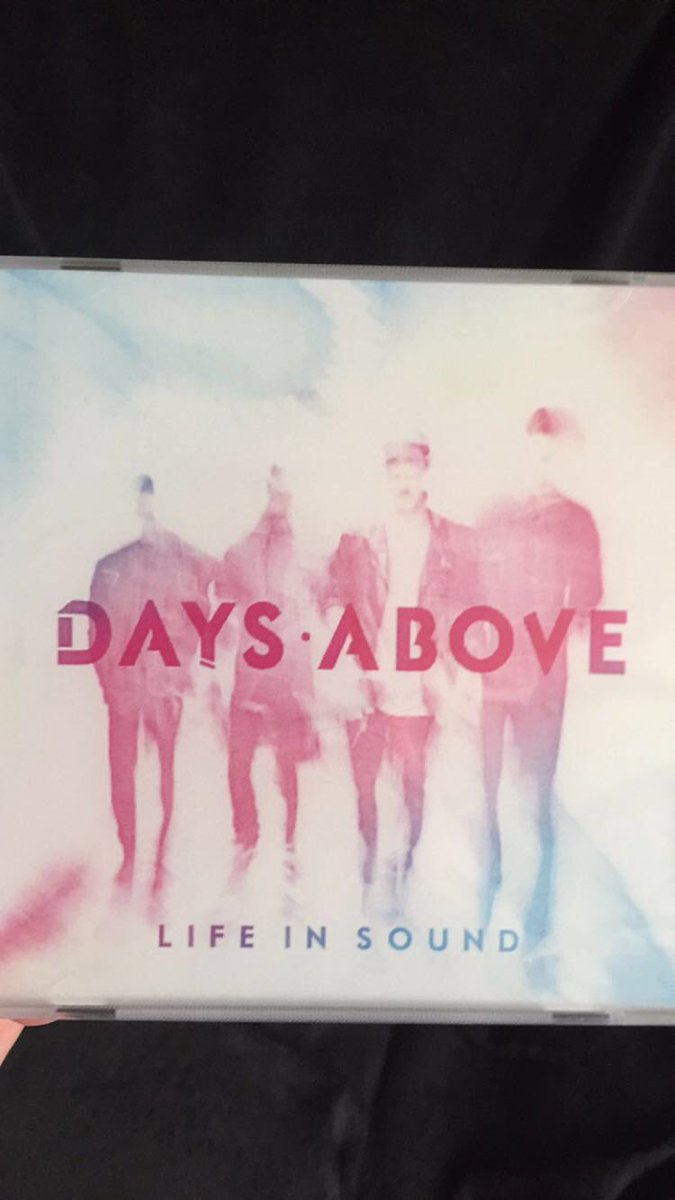 Oh hey, <a href="/Days_Above/">Days Above</a> love your EP. Full band to gig in london soon? Thanks 😁