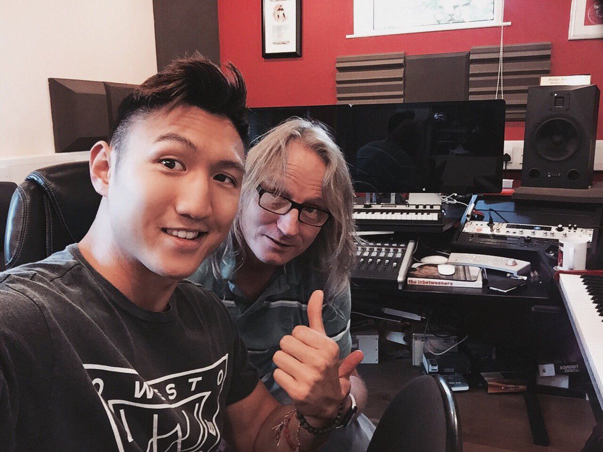 A true honour to work with this musical God! Great music and big laughs 👌🏻 #music #producer #singer #vocalist #kpop