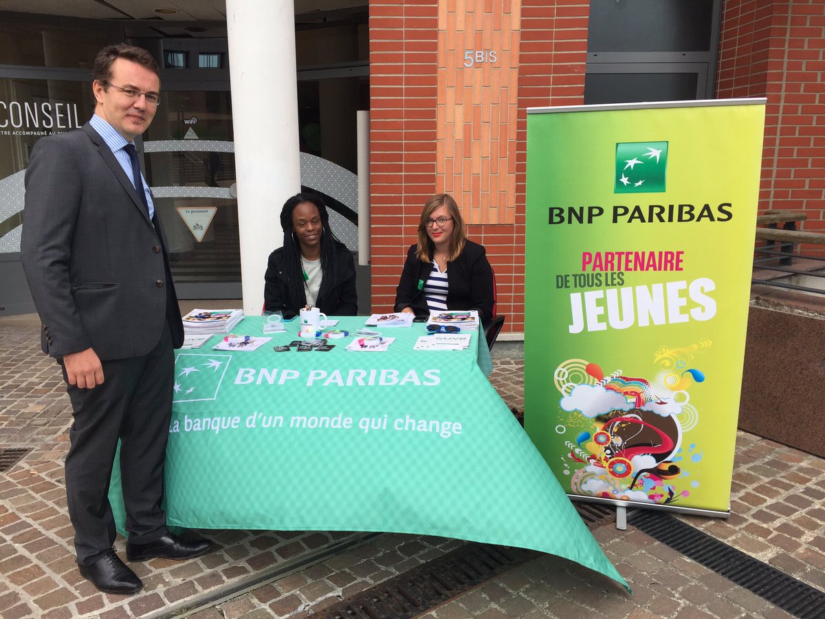sandrineNoze's tweet photo. Rentrée étudiant à Faubourg de l'Arche #jeune#welovecinema https://t.co/21nldrkjGe