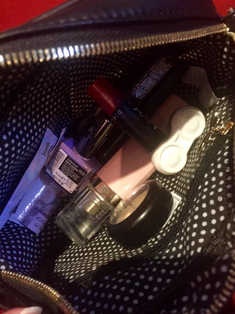 هي من جاد يجني خص اني جهزه الحين منتضره فحل عنيف جاد يجني خاص اني جاده