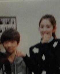 BABYJISUNG_TH's tweet photo. จากวันนั้นจนวันนี้ น้องจีซองสูงกว่าพี่ไอรีนแล้วค่ะ 😂 โตไวมากจริงๆ เลย (cr.O7220205) https://t.co/tE3uc8Fzu7