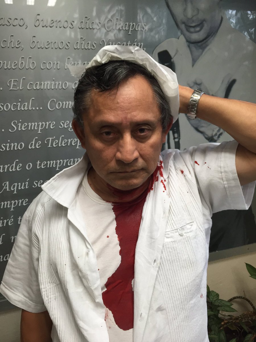 EmmanuelSibilla's tweet photo. A las 6:55 am intentaron secuestrar al Dr Martin Juárez en Rosendo Taracena de la colonia Oropeza, logró escapar, se robaron su camioneta. https://t.co/4SMOAjBJcn