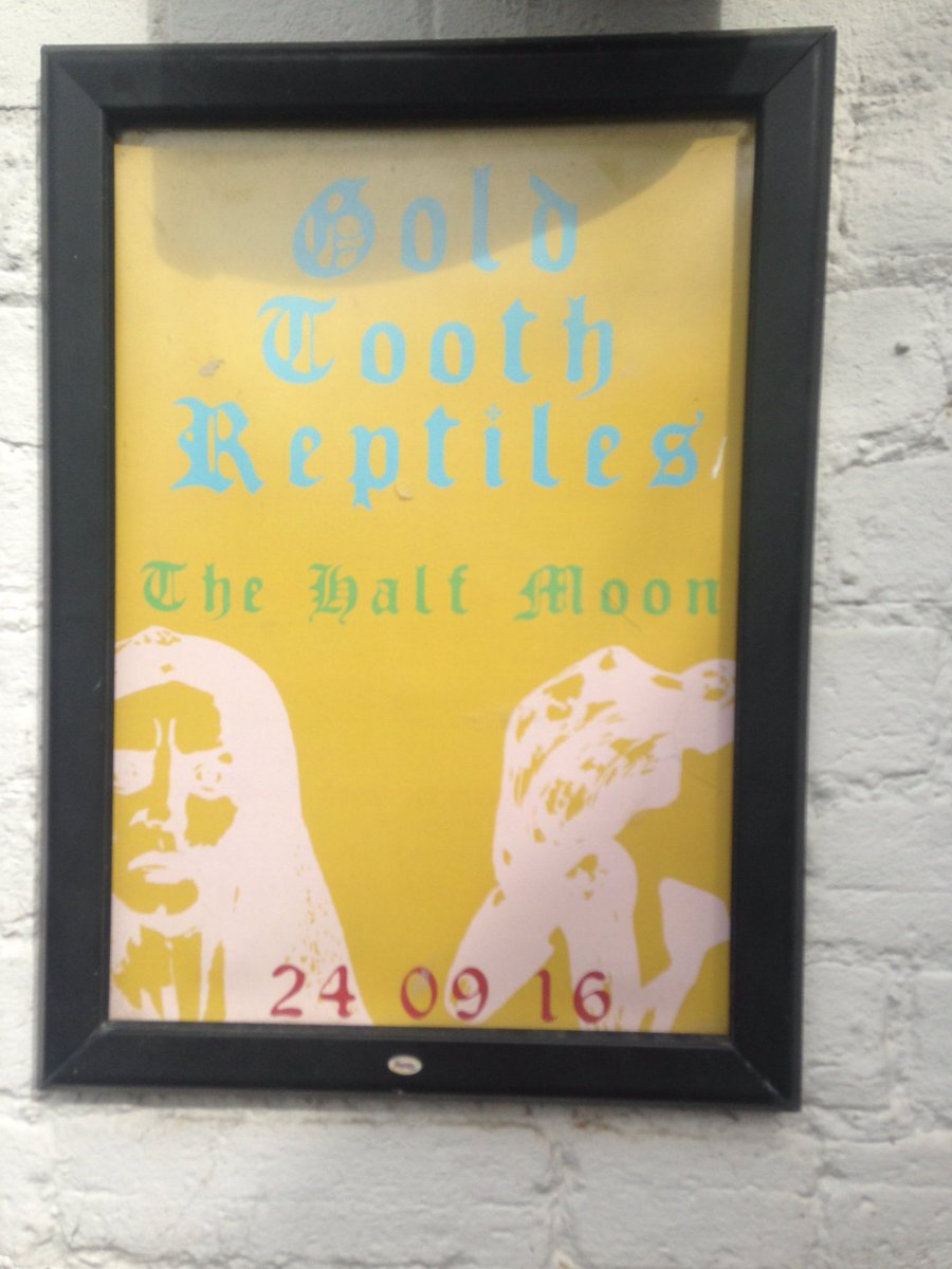 SADURDAY NITE. DA DI DI DA DE DA DI DAAAA. This one coming. Free entry wearing a goldtooth tshirt. The Half Moon in the big B S