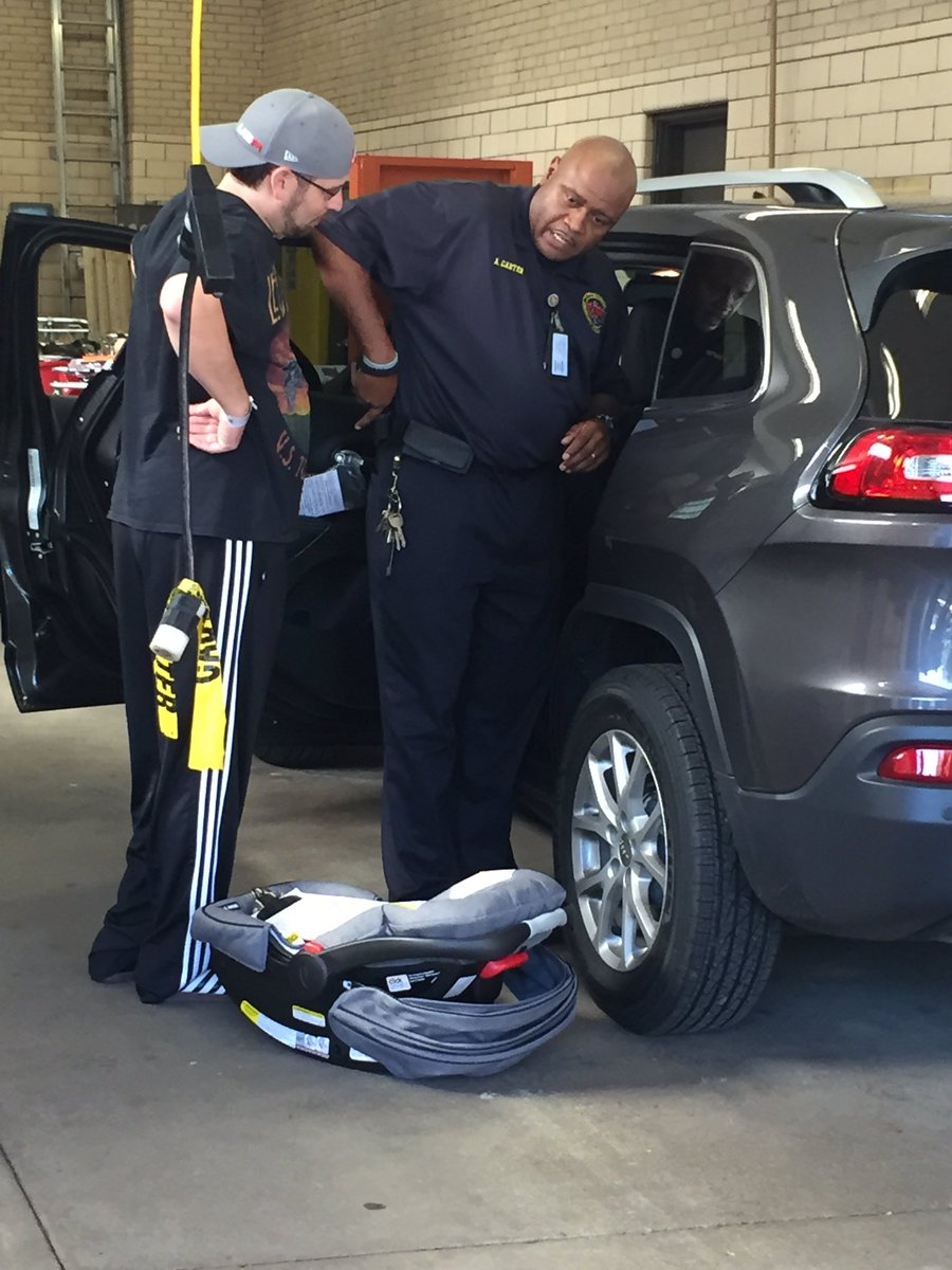 511PAPittsburgh's tweet photo. It is Nation Child Passenger Safety Week. Thanks EMS Station 16 in Pittsburgh for kicking off seat checks #CPS2016 https://t.co/U14bsyUXKj