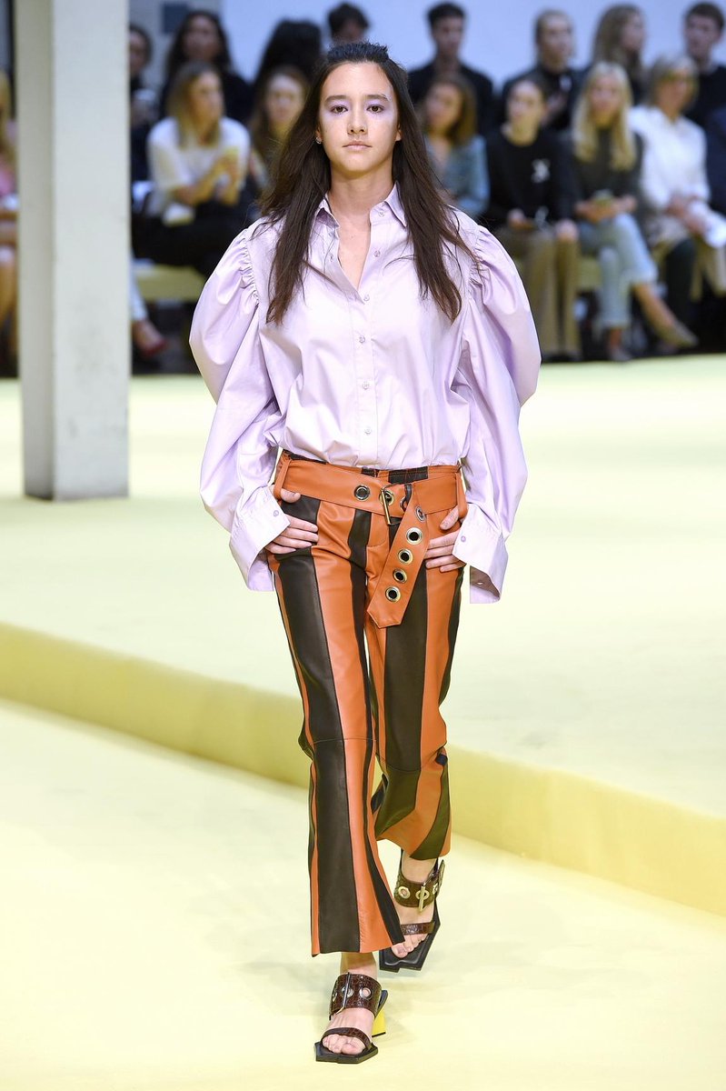 Rebel girl, you are the queen of my world! Join <a href="/_MARQUESALMEIDA/">MARQUES ' ALMEIDA</a>'s spring/summer 17 girl gang: bit.ly/2cFoYjo