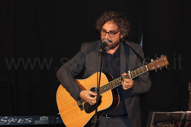 GaspareStumpo's tweet photo. #Cosenza, ecco il “Tenco ascolta”. Due giorni di #musica made in Sud con guest star Dario #Brunori, Otello #Profazio e Peppe #Voltarelli https://t.co/nX3ZuZsjeu