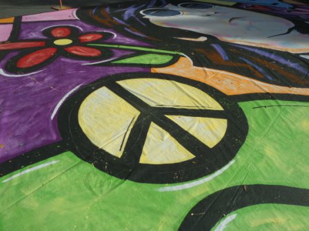 nycev's tweet photo. On #internationaldayofpeace (9/21) artist Eric Waugh's #Imagineagain, a tribute to #JohnLennon was on display in Central Park #NYC. https://t.co/X61IFwcOxb