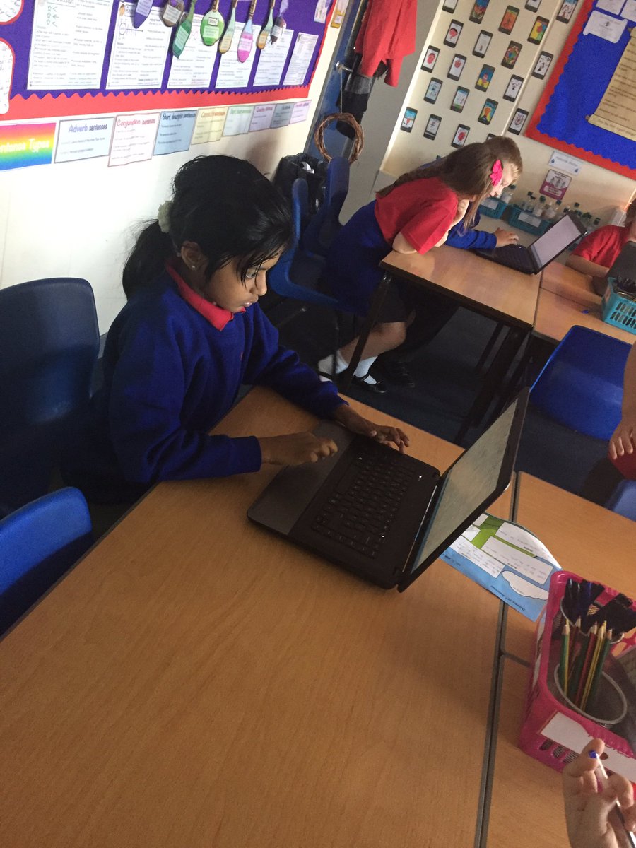 strantonprimary's tweet photo. Class 11 in year 4 working on their researching skills in ICT #computerwizards https://t.co/2zmzXHqU8e