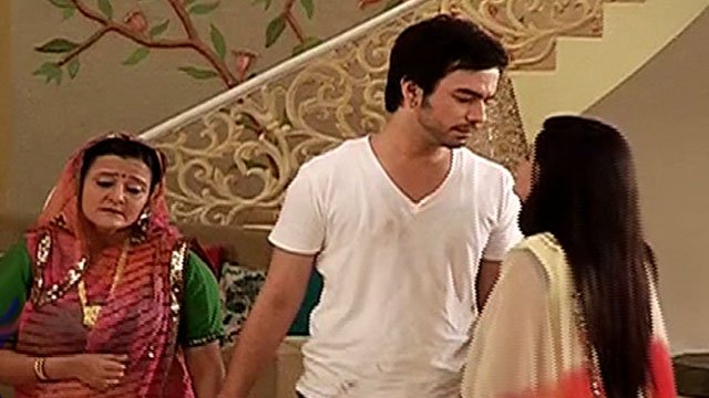 TellyTalkIndia's tweet photo. Will #Thapki be able to reveal #Kosi's truth infront of family in #ThapkiPyaarKi?

▶️https://t.co/3YdB3S3IYS https://t.co/7FFSmBkTq7