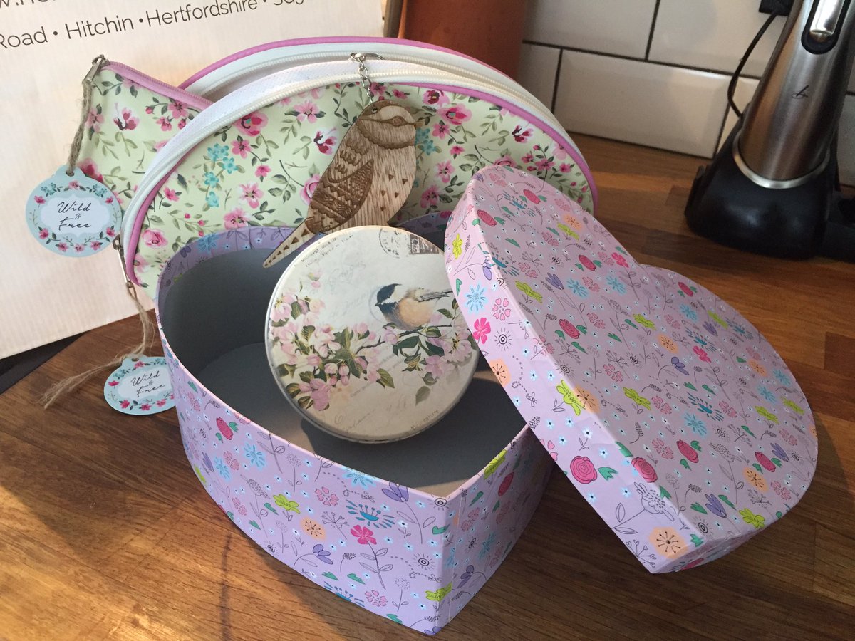 The lovely people at Hermitage Road &amp; Co have donated this awesome floral and birdy set! Thank you so much! @macmillancoffee <a href="/HermitageRd_Co/">Hermitage Rd & Co.</a>