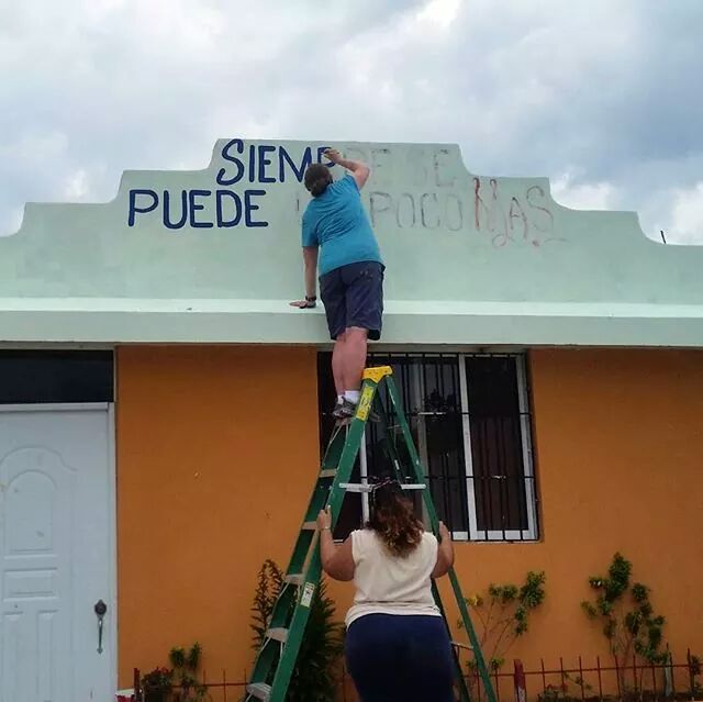 HogardeNinasMMD's tweet photo. #TBT "Siempre se puede un poco Mas" Gracias a @DrewHonduras por brindarnos un poco más de su corazón.¡Bendiciones! 💙 https://t.co/WnGIqQvEl2