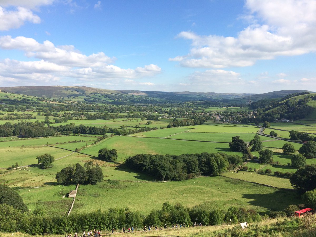 KEHSGeography's tweet photo. The Upper Fourth are enjoying the sunshine investigating tourism in Castleton, Peak District! https://t.co/DkiwbqZmmf