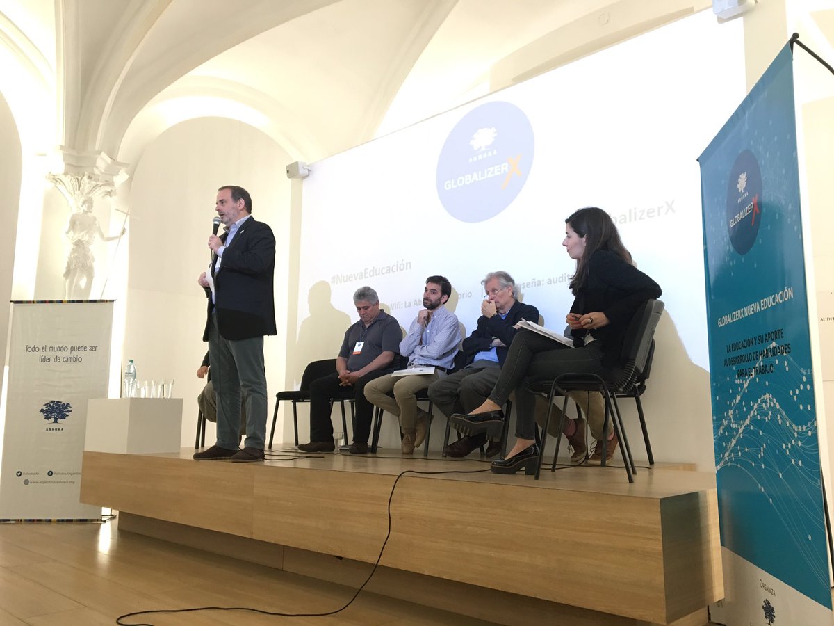 DaniKreimer's tweet photo. Nos acompaña Sec. de Educación @MaxGulmanelli en #GlobalizerX s/ #NuevaEducación @ashokaAr "una escuela para el autoconocimiento" https://t.co/Nr1jMdPvrK