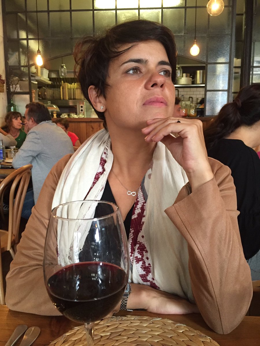 fatimasoliz's tweet photo. Comiendo con mi hermosa amiga galega @carminacarmina #geminisalpoder #acoruña https://t.co/tmnue690pQ