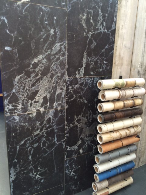 We can't get enough of <a href="/NLXL/">NLXL</a>'s dark #marble #wallpaper! #100design #interiors