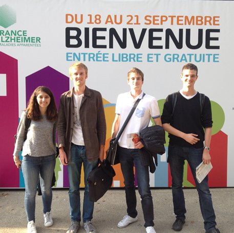 RemindMeProject's tweet photo. Merci @FranceAlzheimer ! L'équipe RemindMe s'est rendu à la #JourneeMondialeAlzheimer pour rencontrer @CENSTIMCO https://t.co/eeRjBbTKfZ