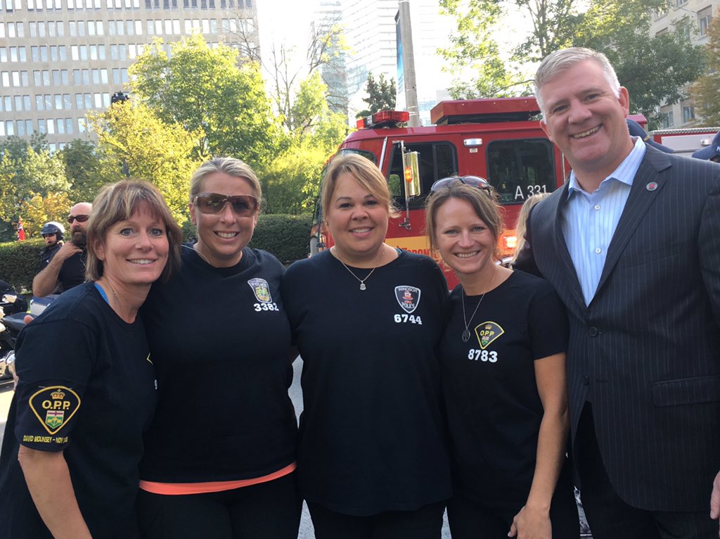 RondiCraig's tweet photo. @460km @TorontoPolice @tpaca #RunToRemember honoured 2 rep @TPAca &amp; OPMF @HeroesInLife National Police Memorial Run! https://t.co/2OvdQnAeJD