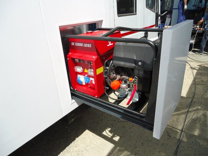 Dmixsrl's tweet photo. Dmix Mobile Workshop @dmix_srl #mobileworkshop #iveco #dmix #topquality #thebestchoice #business Visit our website: https://t.co/K0KCCaq8mH https://t.co/OcR8zdpNeE