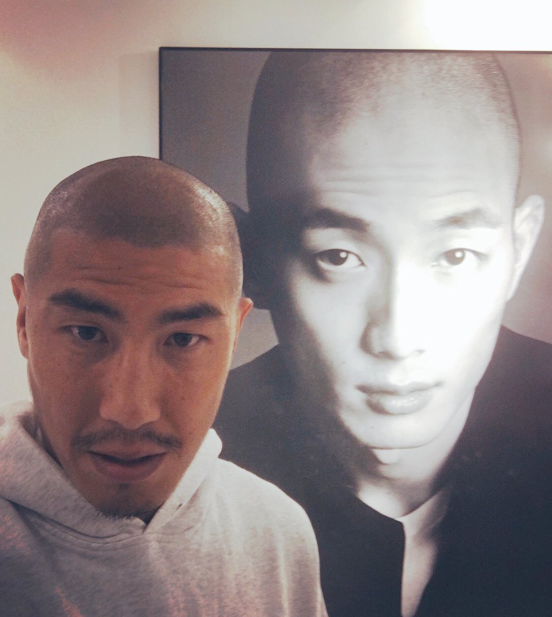 robotdr22's tweet image. 하하하 😂😂죄송합니다!독일 프랑크프루트 H&amp;amp;M 매장에서 만난 세계적인 모델 성진군🇰🇷자랑스럽고 멋지다👍 #박성진 #성진군