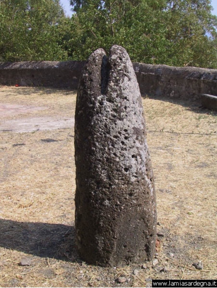 ConsuRodri80's tweet photo. #betilo falliforme da Silanus. #fertilityday #GEP2016 #culturaèpartecipazione https://t.co/fKCdtihGM7