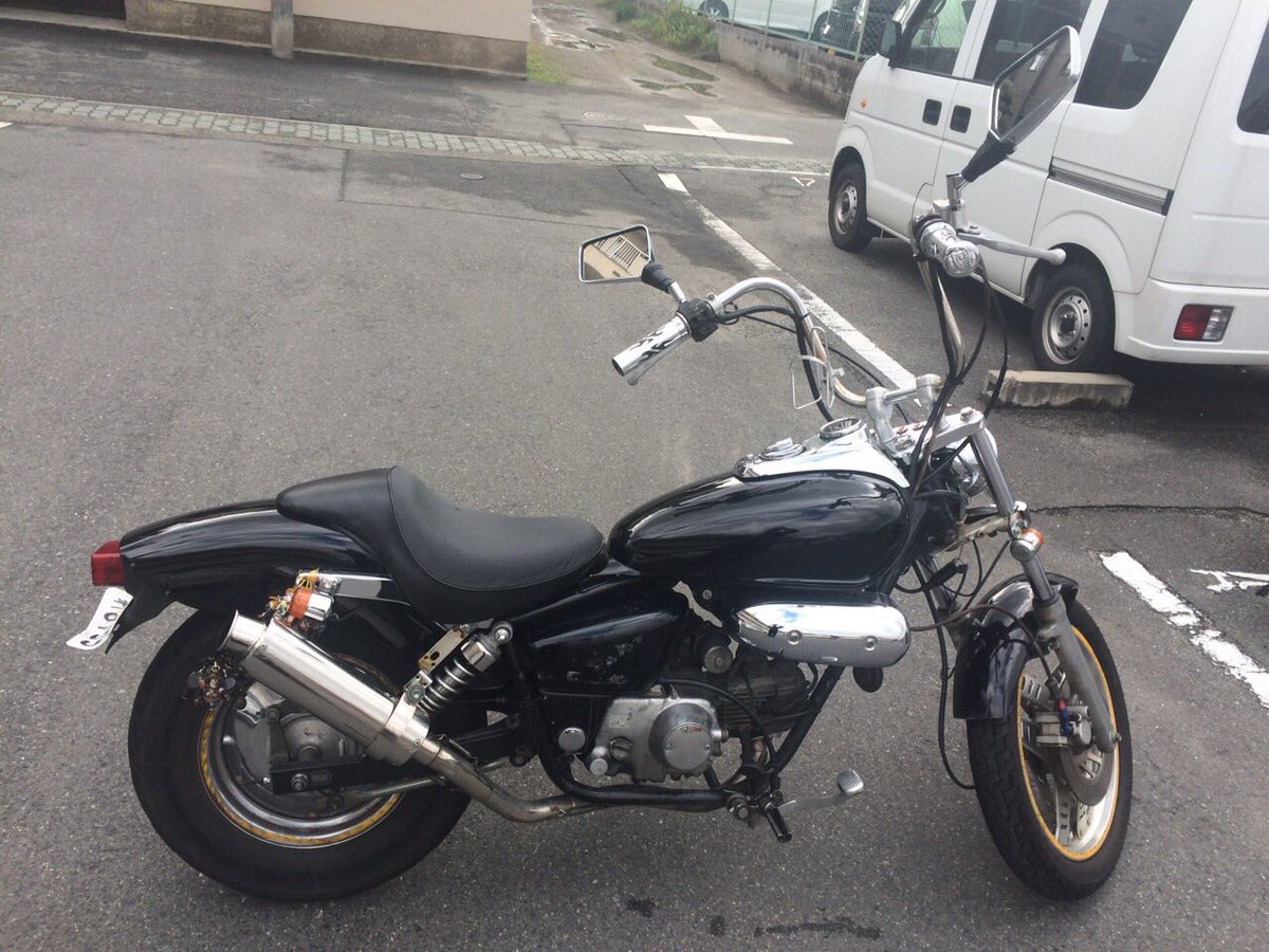 JsWi8t's tweet photo. マグナ50売ります
不具合はないです
消耗品のスプロケ変えないといけないくらいです
値段は12です値下げ考えてます
#マグナ50
#エイプ
#モンキー
#ns1 https://t.co/gjEyy47NJ9
