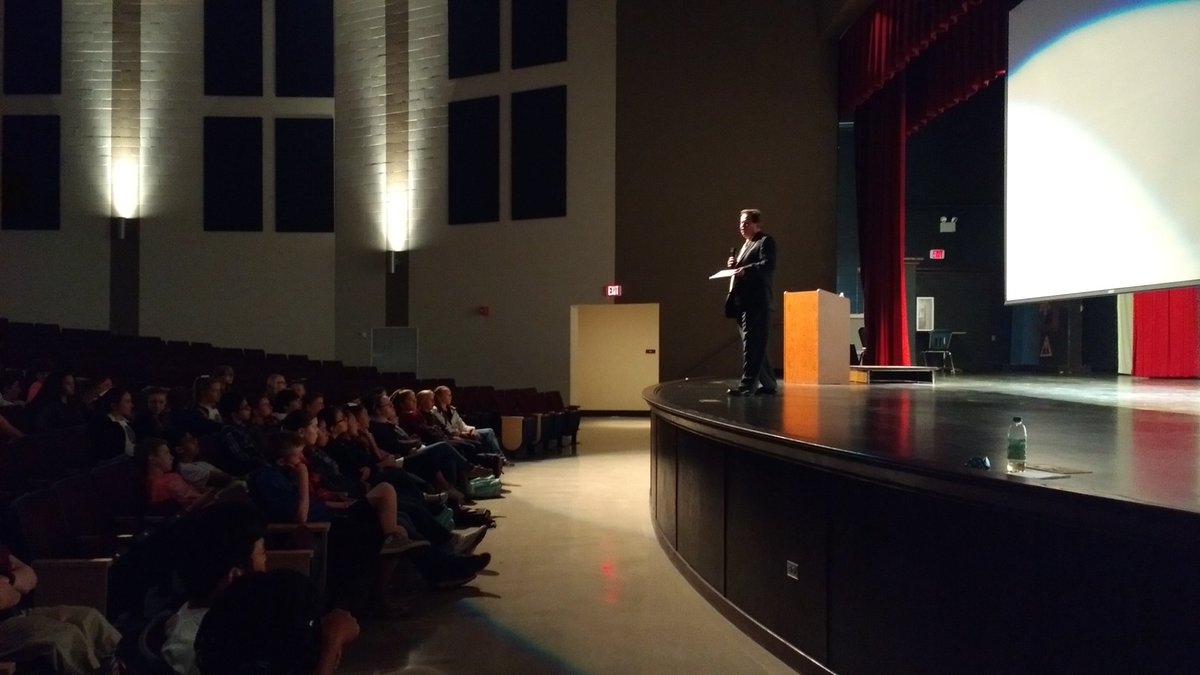 Mdownt's tweet photo. Mayor of Spring Hill Rick Graham speaking to our students about city growth, maintenance, and public interaction for our #59percent series! https://t.co/ZePebMzNqd