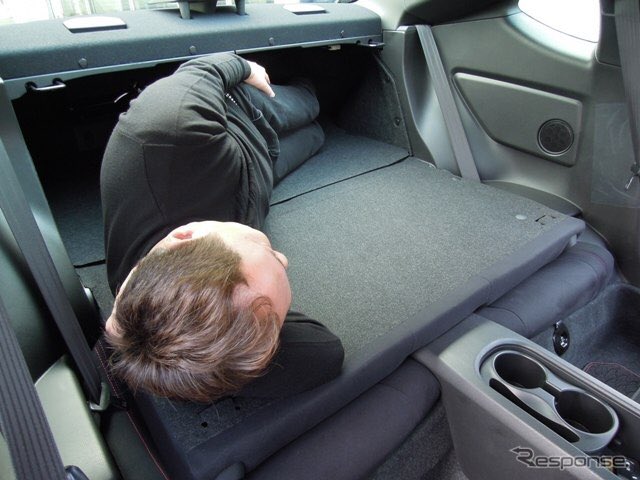 チャンｽｧﾝ Auf Twitter 86の車中泊 真顔 普通にシートで寝るのは苦痛ですわwww