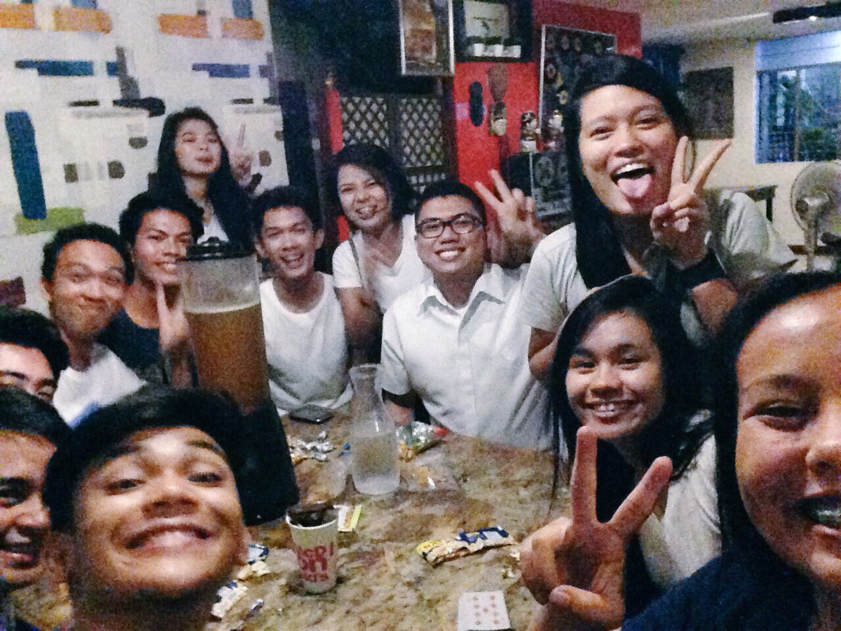 impaulthisone's tweet photo. Hindi naman kami masamang tao. Cheers! SALAMAT! #LabanInhinyero @GlydelleTan @LeianeCabs @hahahannanana @CE_dvilla @Jaaneyt @karlalulaling https://t.co/kyuB5wh43w