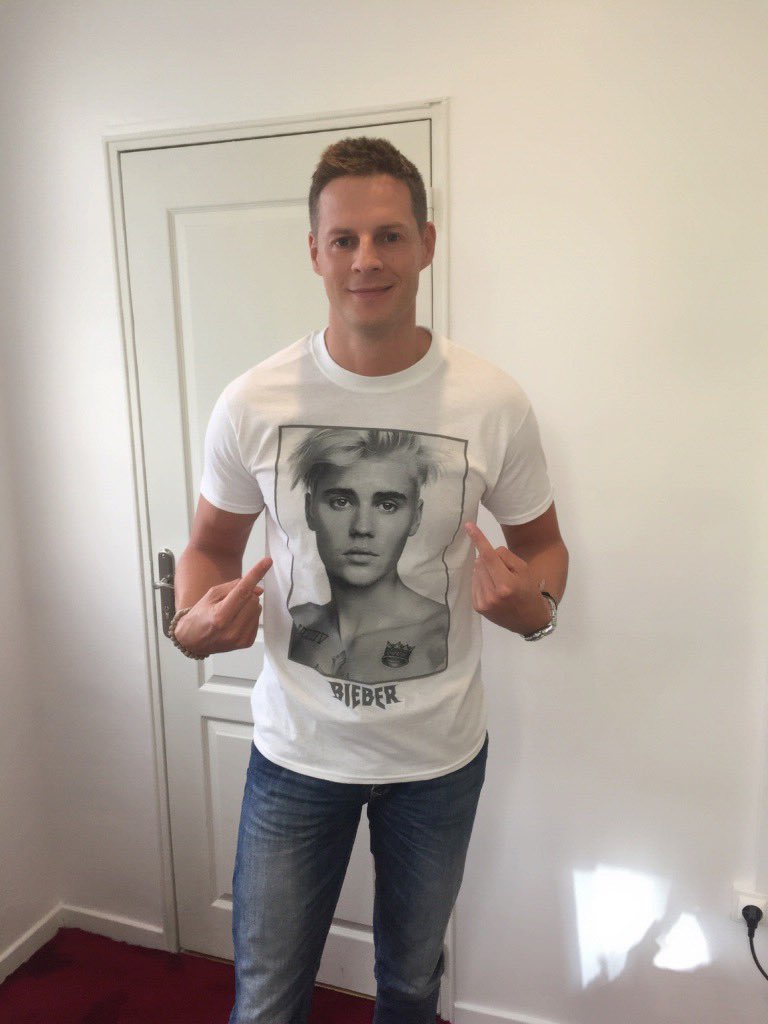 Mdelormeau's tweet photo. Cadeau du jour 😊✌️! #Jesuisfan #purposetour #sorry #merciflo #contentcommeungamin 😂@justinbieber https://t.co/yJBRU9jZkE