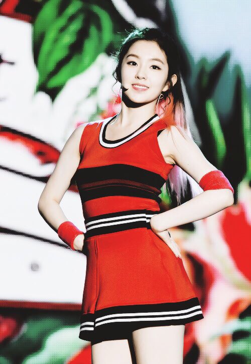 kpop_simile's tweet photo. كت تويت || اجمل وحده ؟ https://t.co/APMFPjLFTU