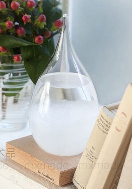 mooncomb09shop's tweet image. 날씨에 따라서 눈결정 입자가 달라지는 거래요!!
결정도 병 모양도 너무 예쁘게 생겼네요:D