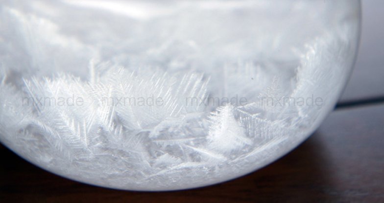 mooncomb09shop's tweet image. 날씨에 따라서 눈결정 입자가 달라지는 거래요!!
결정도 병 모양도 너무 예쁘게 생겼네요:D