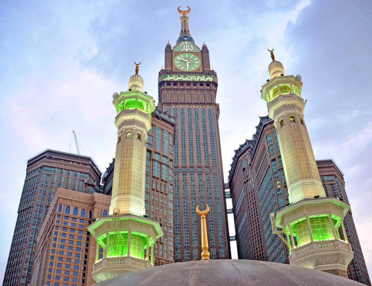 arabnews's tweet image. Nice blend of #minarets of the #GrandMosque and the #TowerClock Building in #Makkah. (SPA photo) #Islam