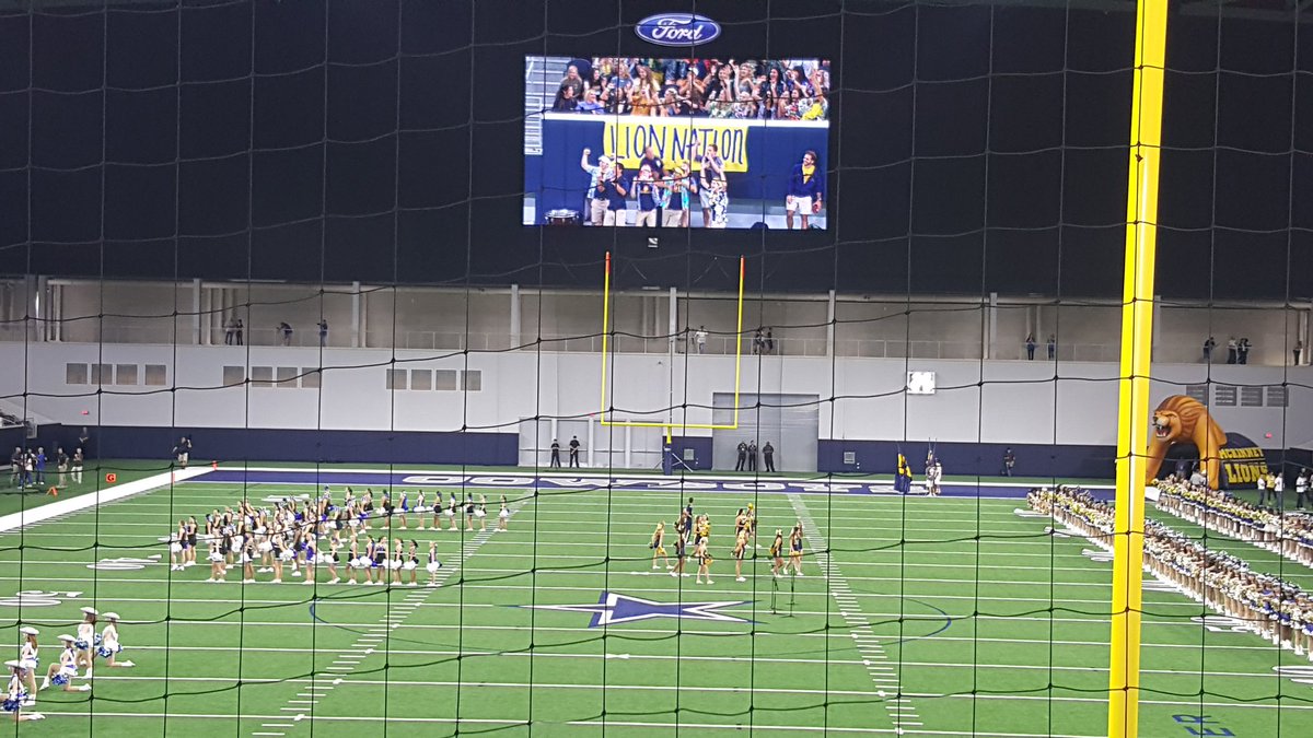 swfbshowcase's tweet photo. 7 minutes to kickoff at the 5th Annual Southwest Showcase @dallascowboys @MISDFootball @MidlothianISD https://t.co/ZeCo0FqJom