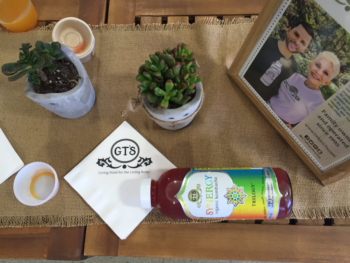 drink_synergy's tweet photo. Having a blast @UniqueLA. DTLA come by and try the new flavors! 110 E. 9th St 💜🌶 https://t.co/0Ui9hmFoOW