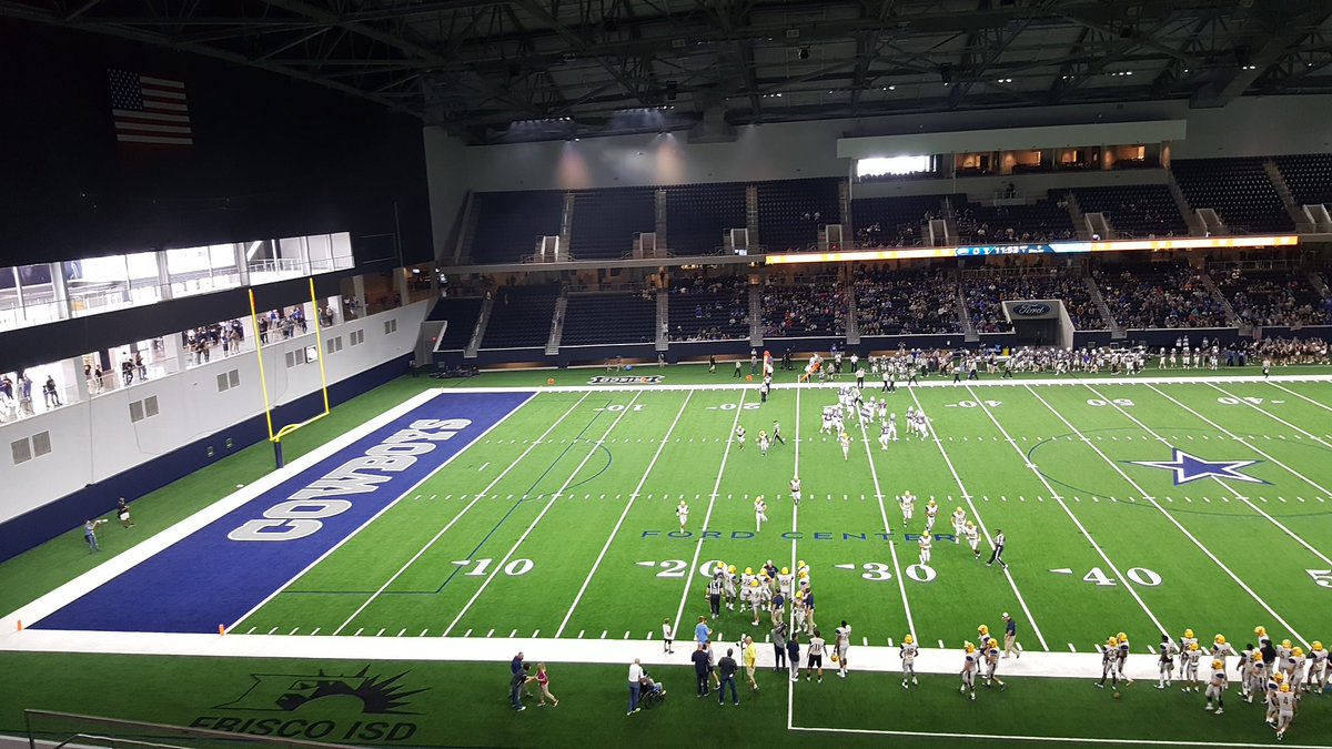 ProfessorDiggs's tweet photo. Game 8: McKinney vs. Midlothian.  #txhsfb @TheOldCoach https://t.co/ZdWXZISgm8