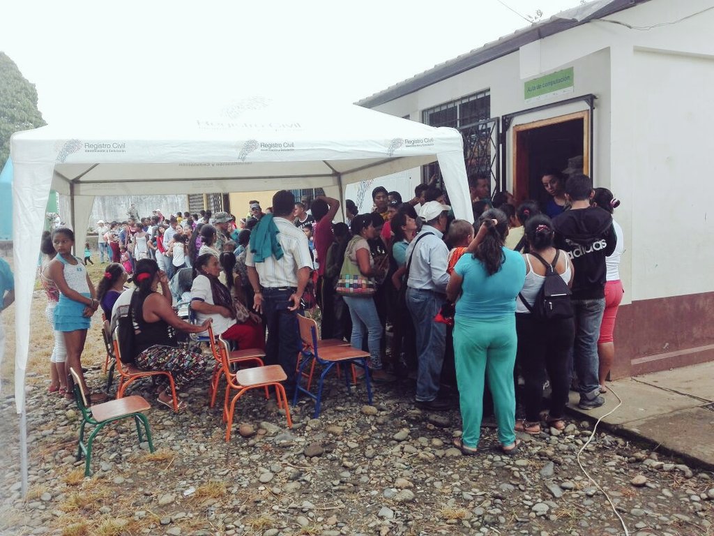 CNTinforma's tweet photo. Los habitantes de #GeneralFarfan en #Sucumbios transforman sus vidas con conectividad CNT https://t.co/lZvCfqYhas